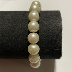 Classic Pearl Bead Stretch Bracelet - Cream Faux Pearls
